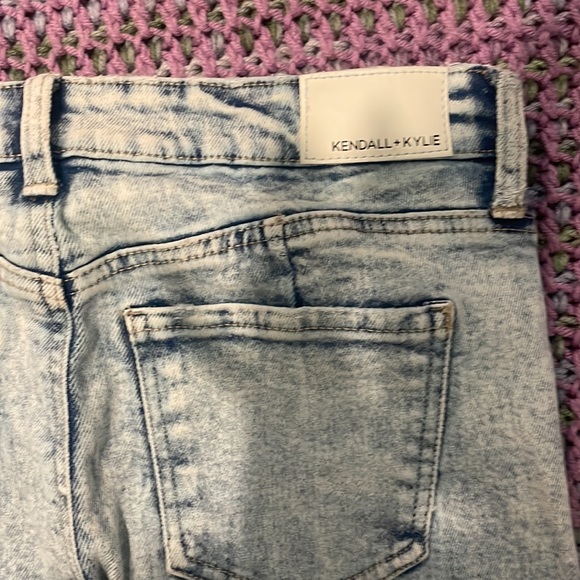 EUC Kendall & Kylie Jeans! - Picture 7 of 7